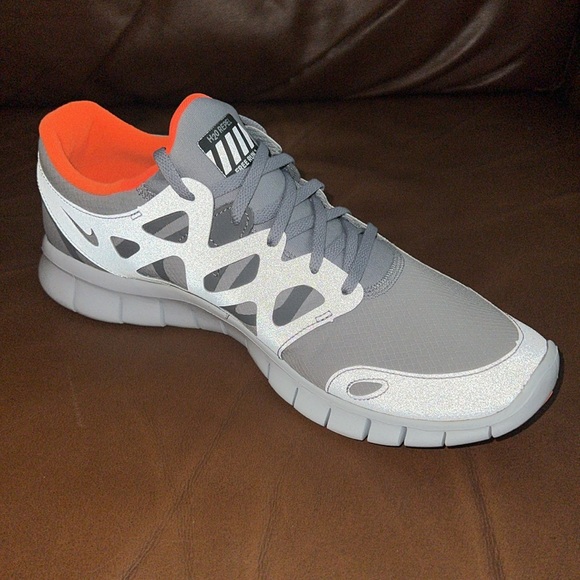 Men’s Nike Free Run+ Shield Gray/Orange Size 12 Dead Stock - Picture 9 of 13